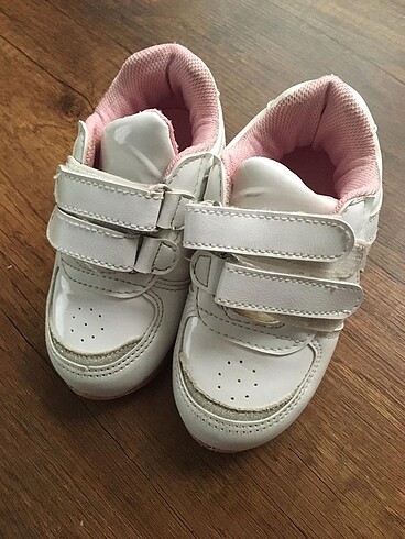 LCWaikiki kız bebek ayakkabı