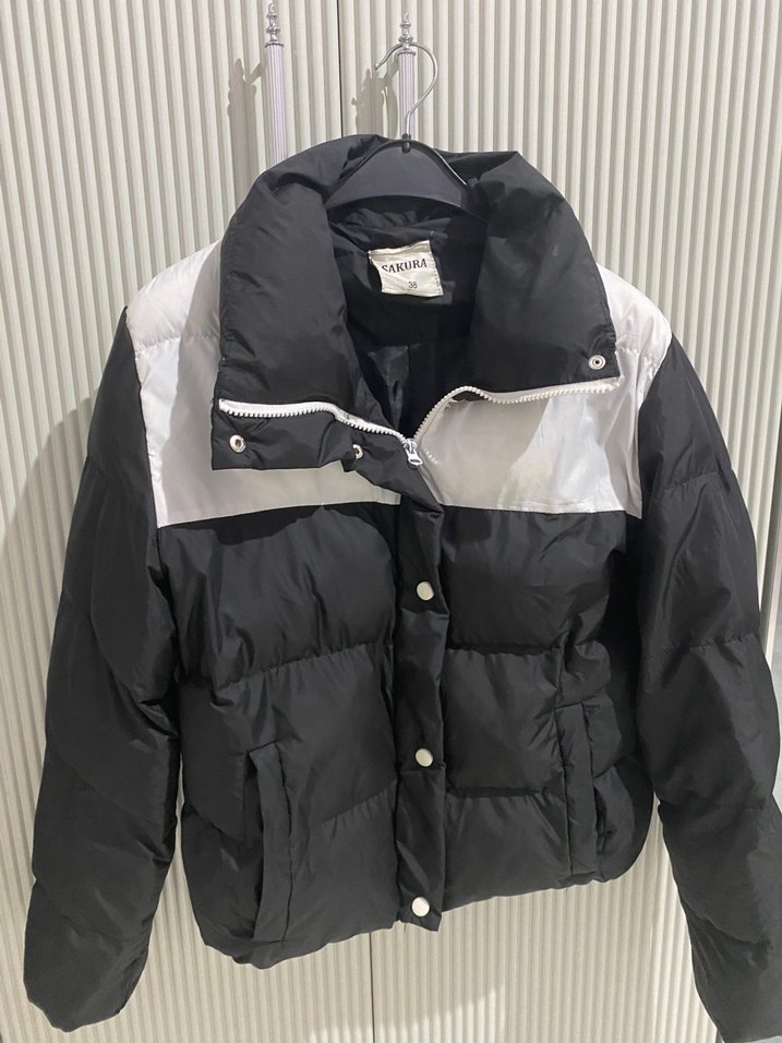 Düğmeli Beyaz-Siyah Kadın Kışlık Mont - Görsel 2