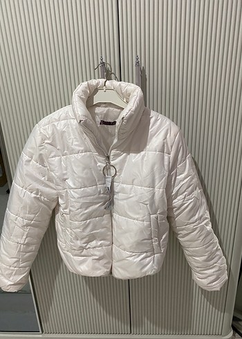 Beyaz Kısa Sıcak Mont - Görsel 3