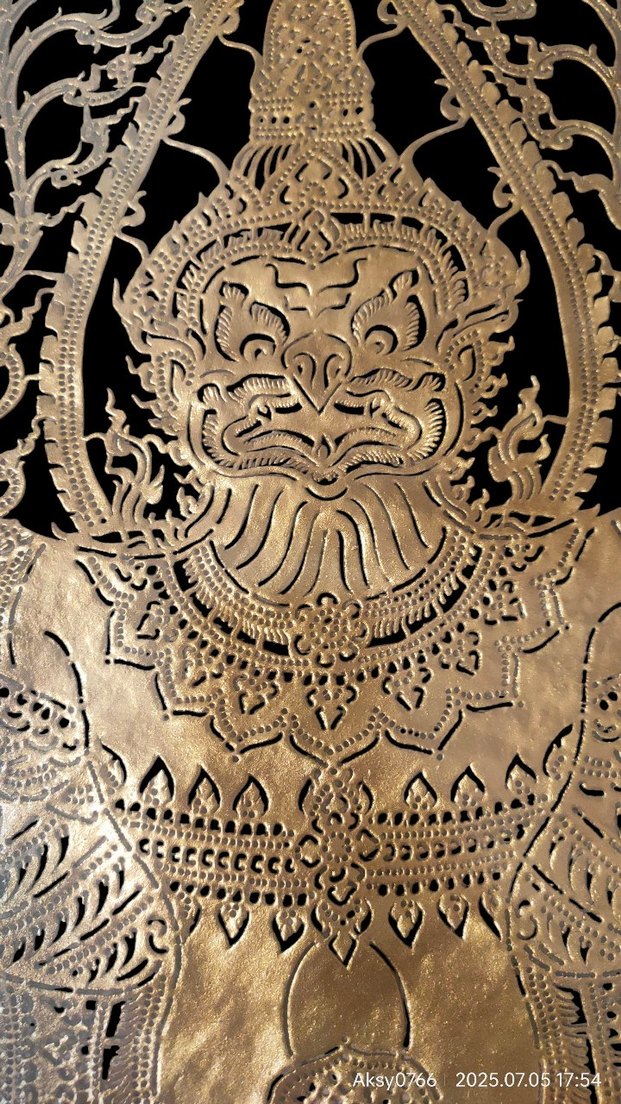 Altın Renk Soyut Sanat Çerçevesi
63*53 ölçüleri - Görsel 3