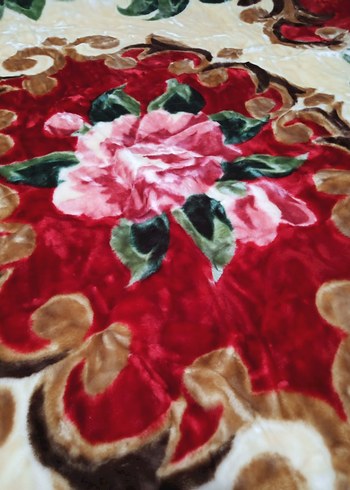 Bordo Çiçek Desenli Renkli Battaniye - Görsel 3