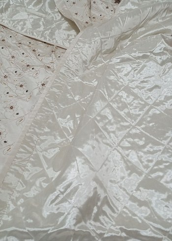 Nakışlı Krem rengi Yatak Örtüsü - Görsel 9