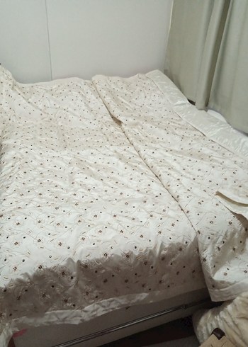 Nakışlı Krem rengi Yatak Örtüsü - Görsel 8