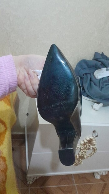 Parlak topuklu ayakkabi - Görsel 5