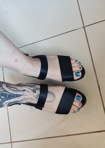 zara dolgu topuk sandalet - Görsel 2