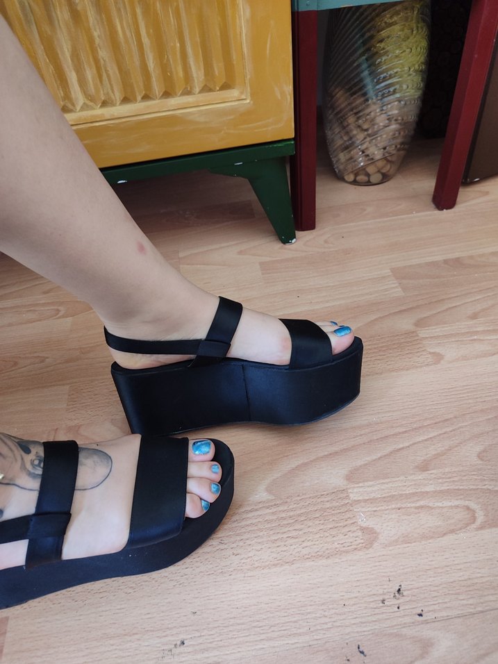 zara dolgu topuk sandalet - Görsel 5