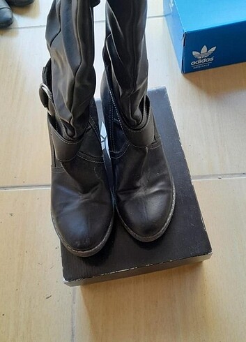 Toka detayli şık çizme - Görsel 2