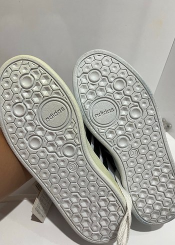 Beyaz Adidas Kadın Spor Ayakkabı - Görsel 3