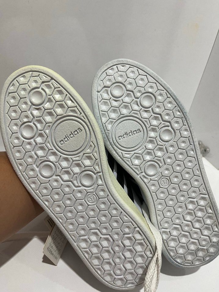 Beyaz Adidas Kadın Spor Ayakkabı - Görsel 3