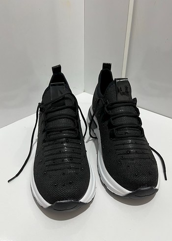 Siyah Taşlı Bağcıklı Stiletto Topuklu Spor Ayakkabı - Görsel 2