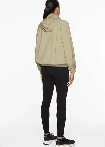 Oysho yağmurluk - Görsel 3