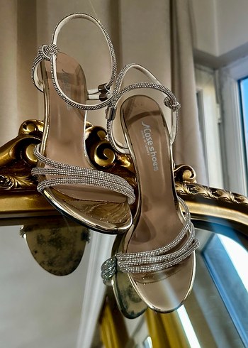 Altın Renkli Parlak ışıltılı Topuklu Kadın Ayakkabı - Görsel 3