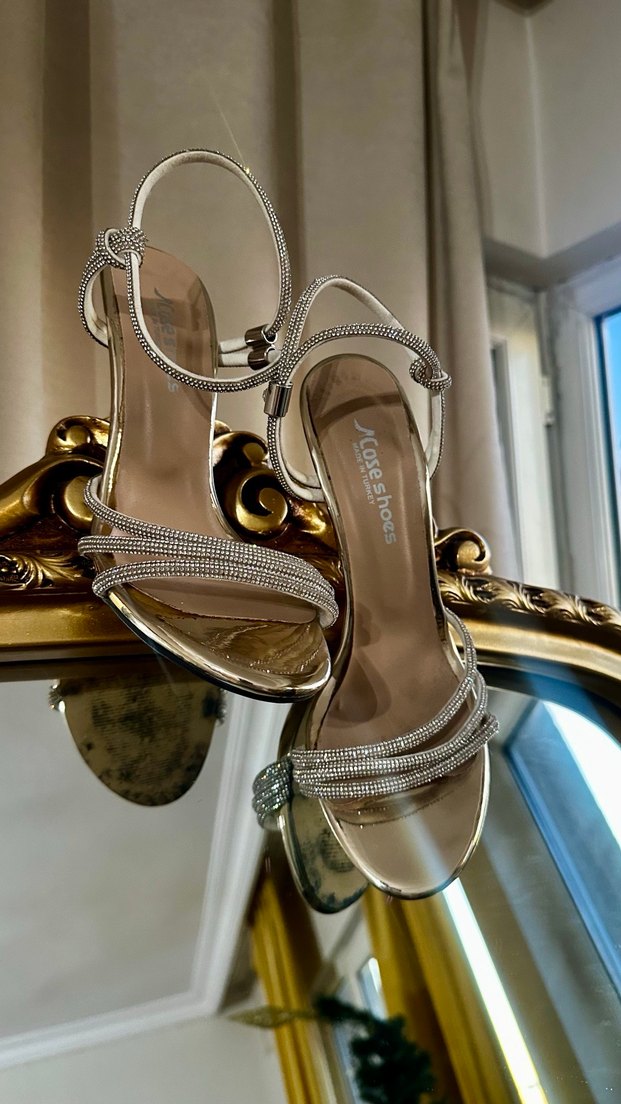 Altın Renkli Parlak ışıltılı Topuklu Kadın Ayakkabı - Görsel 3