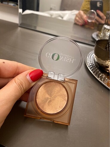 Huda Beauty Bronzer