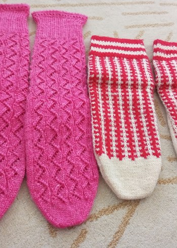 el Örgü Çoraplar, Pembe ve Renkli
