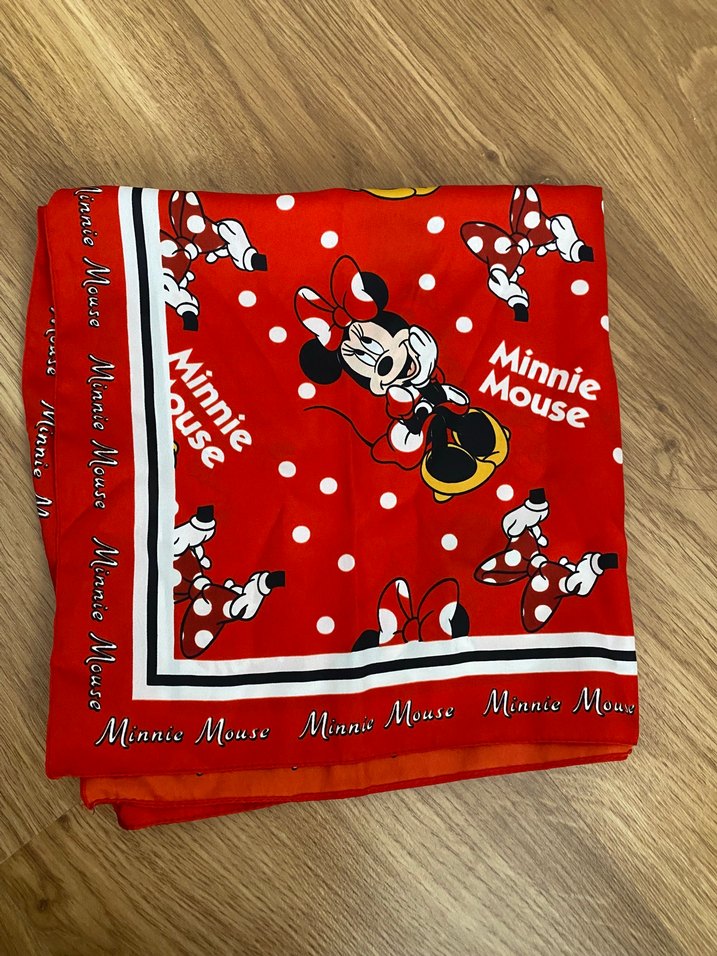 Kırmızı Minnie Mouse Desenli Fular - Görsel 2