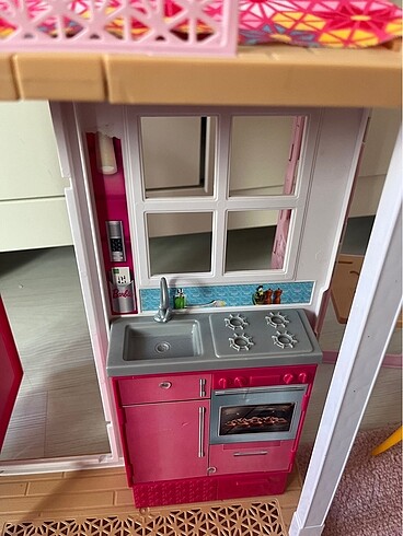Barbie Barbie evi