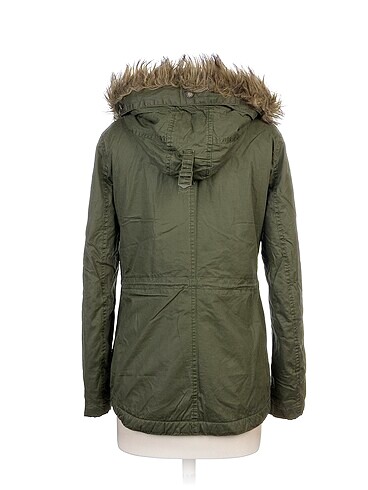 34 Beden H&M Mont %70 İndirimli.