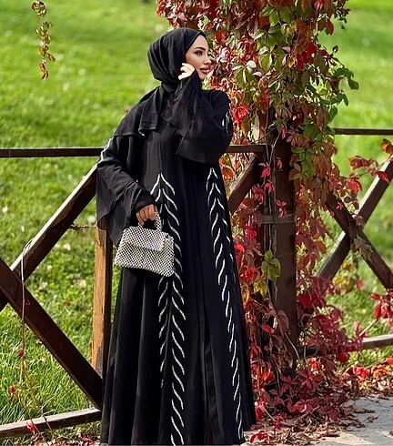 m Beden Abaya