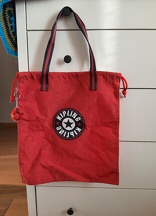 Kipling kirmizi canta