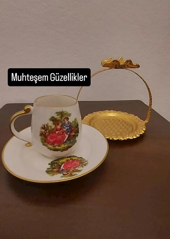 Altın Detaylı Desenli Kahve Fincanı ve Lokumluk