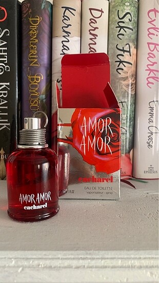 Amor Amor Cacharel