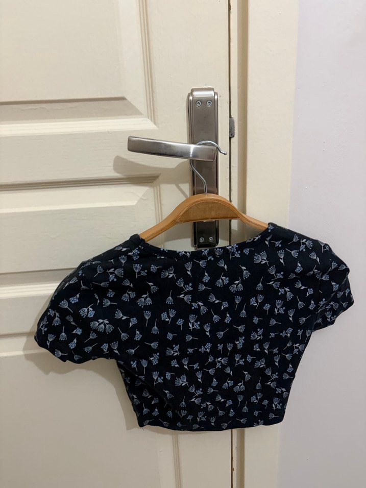 Kadın Siyah Kısa Crop Top - Görsel 3