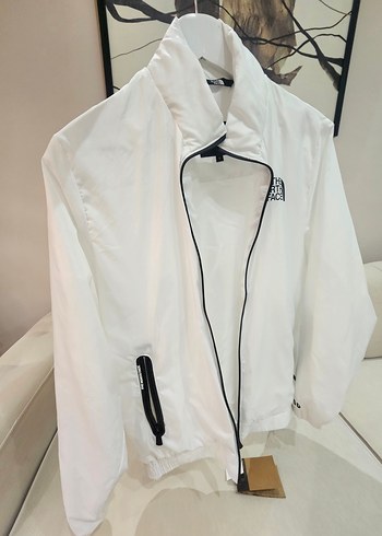 The North Face Beyaz Fermuarlı Erkek Yağmurluk - Görsel 2