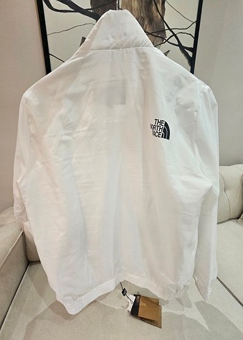 The North Face Beyaz Fermuarlı Erkek Yağmurluk - Görsel 4