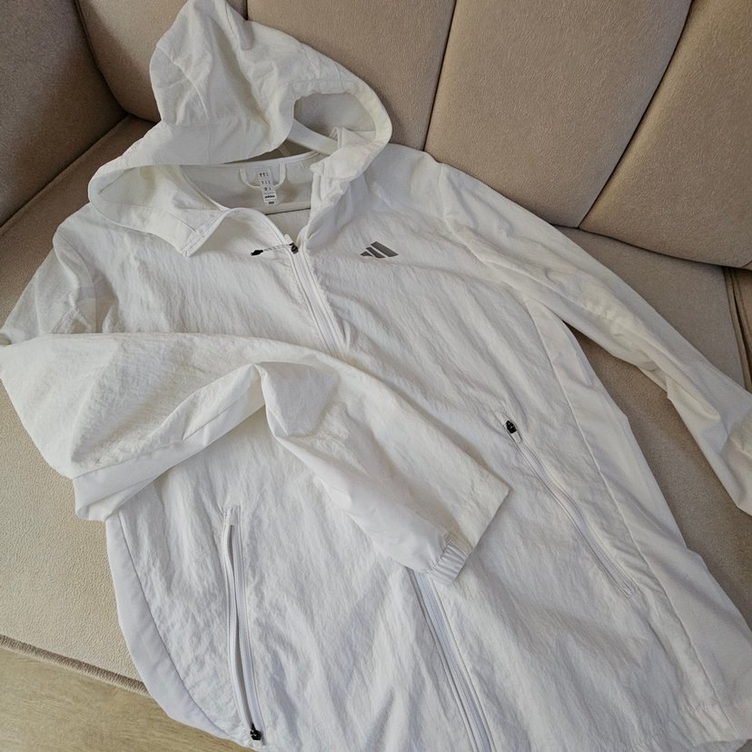 Beyaz Kapüşonlu Erkek rüzgarlık - Görsel 4