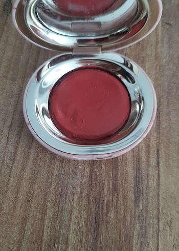 Beden Rare Beauty Bej Pastel Allık