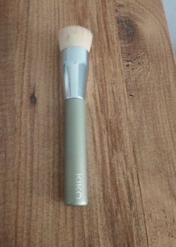 Kiko Kiko Pudra Fırçası Pastel Bej