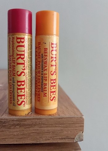 Burt's Bees Besleyici Dudak Balmı