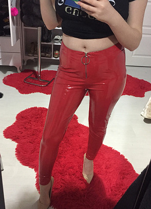 s Beden Kırmızı lateks pantolon 