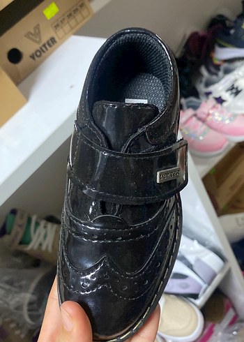 Parlak Siyah Erkek Çocuk Goth Ayakkabı - Görsel 2