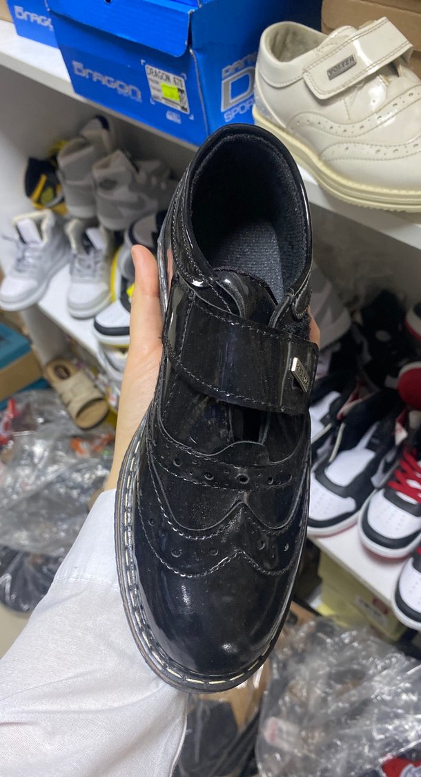 Parlak Siyah Kemerli Çocuk Ayakkabısı - Görsel 2