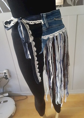 Zara Bohem Denim Bel Fulari Zincir Detayli Puskullu