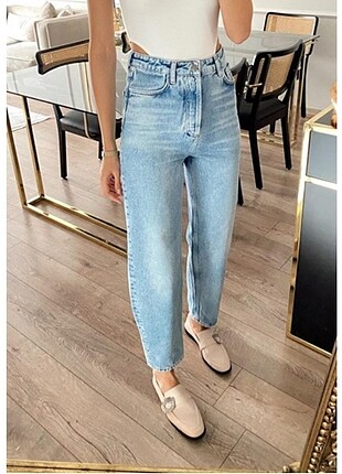 Mango mavi mom Jean 