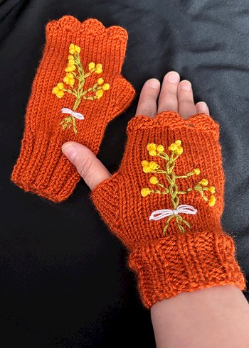 Sarı Nakışlı Bohem Kadın Eldiveni - Görsel 3