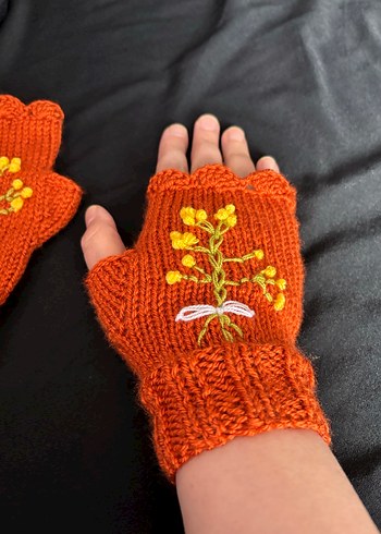 Sarı Nakışlı Bohem Kadın Eldiveni - Görsel 2