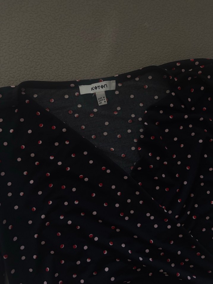 Siyah Puantiyeli V Yaka Uzun Kollu Bluz - Görsel 2