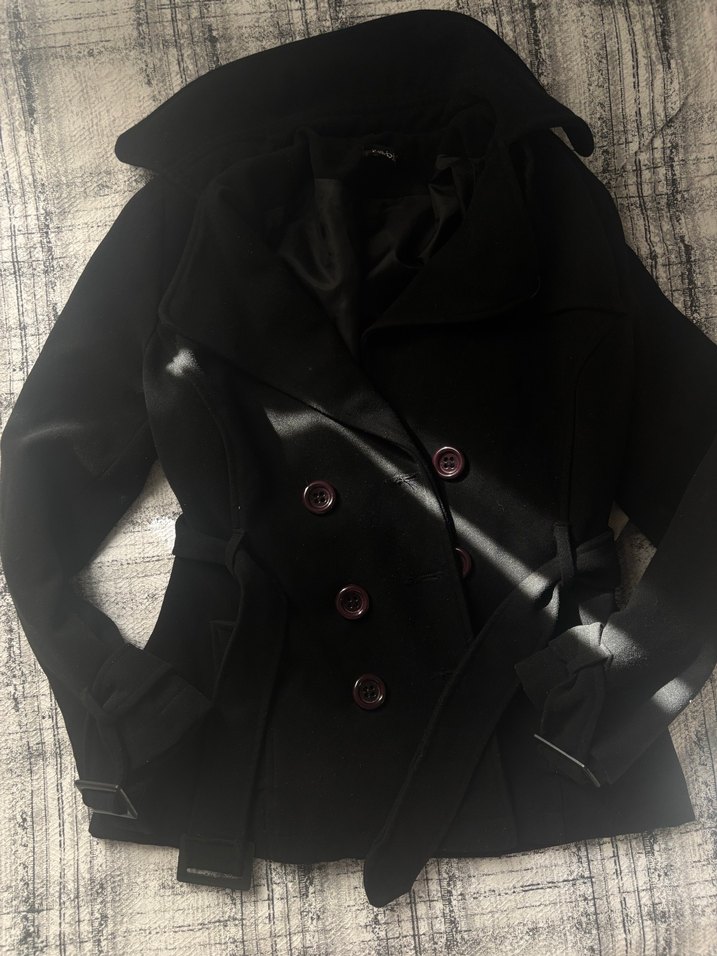 Düğmeli Siyah Midi Kaban - Görsel 2