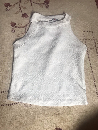 Beyaz üst