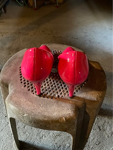 37 Beden Neon pembe stiletto