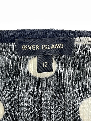 40 Beden siyah Renk River Island Bluz %70 İndirimli.