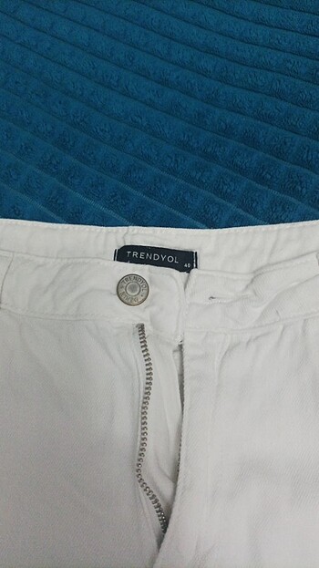 40 Beden İnce beyaz Jean sort
