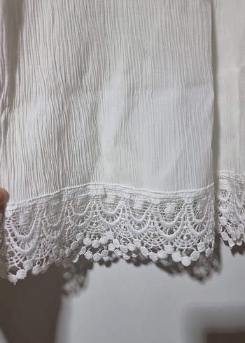 Beyaz Dantel Detaylı Kısa Kollu Kadın Bluz - Görsel 2