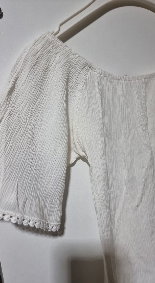 Beyaz Dantel Detaylı Kısa Kollu Kadın Bluz - Görsel 3