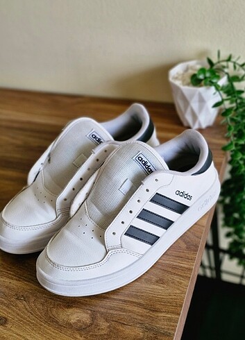 42 Beden Adidas erkek spor ayakkabı 