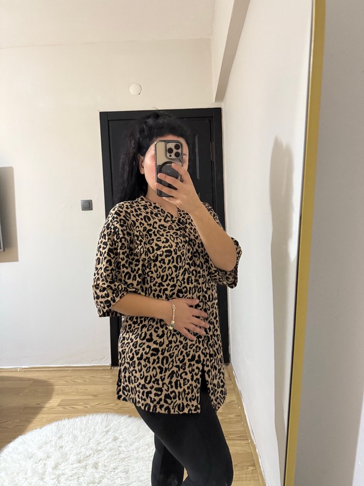 Kadın Kahverengi Leopar Desenli V Yaka - Görsel 3